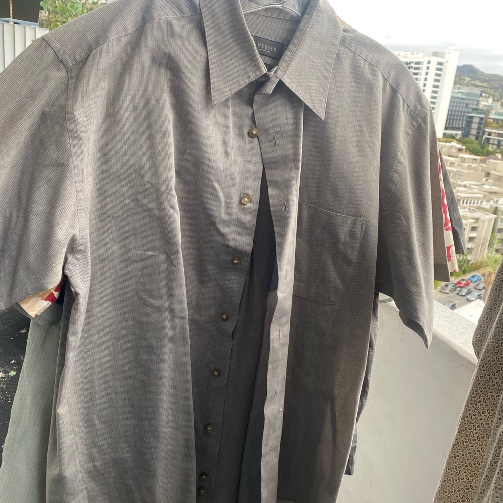 Assorted Button-Up Shirts - Picture 13 of 14